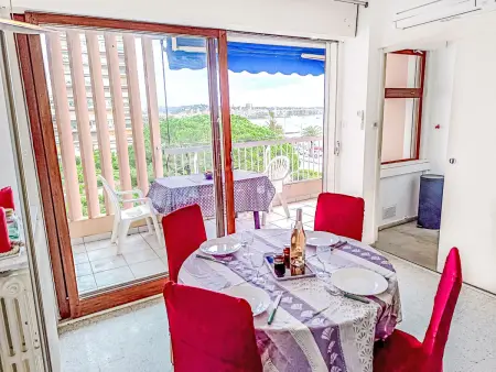 Appartement Le Méditerranée - Vue mer à 40 m de la plage : photo 33