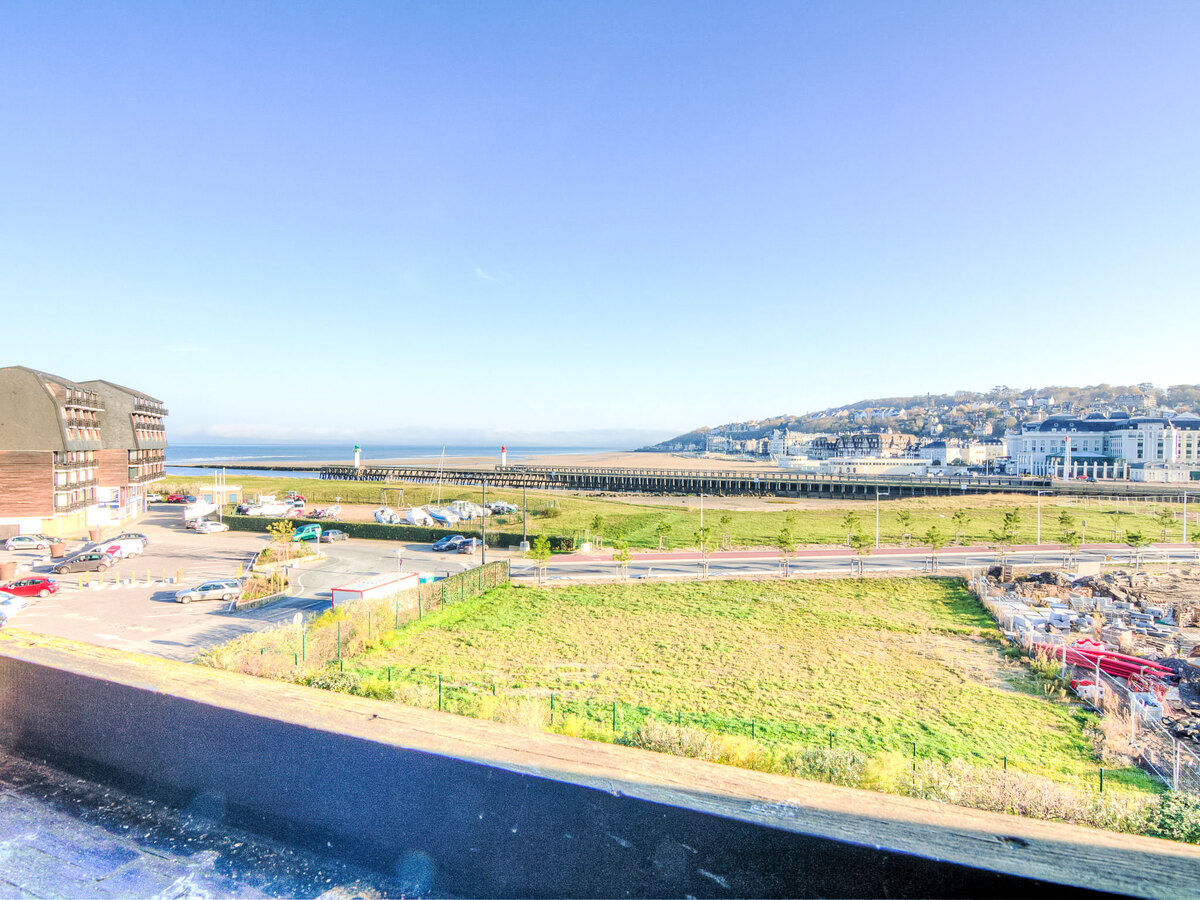 Studio vue mer au 5e étage, résidence Les Marinas – Deauville - Photo 12