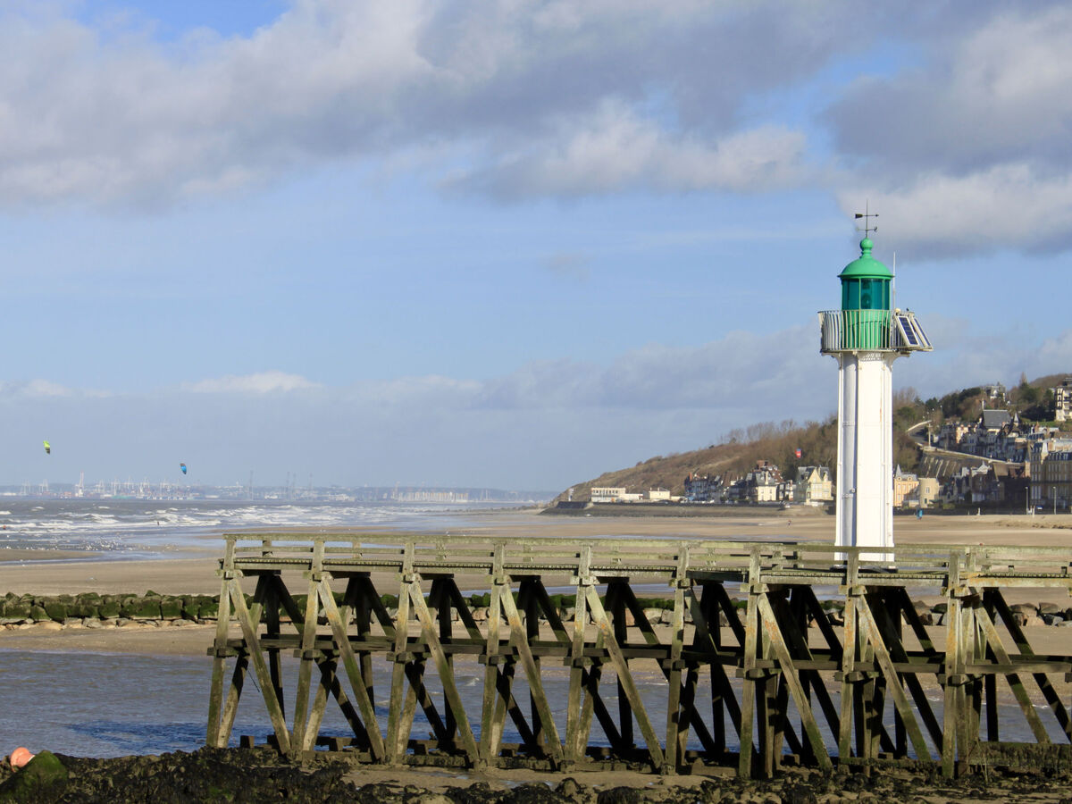 Studio vue mer au 5e étage, résidence Les Marinas – Deauville - Photo 14