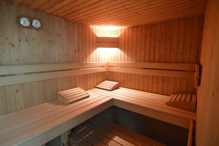 Maison 13 chambres avec piscine couverte à La Roche-en-Ardenne - Photo 6