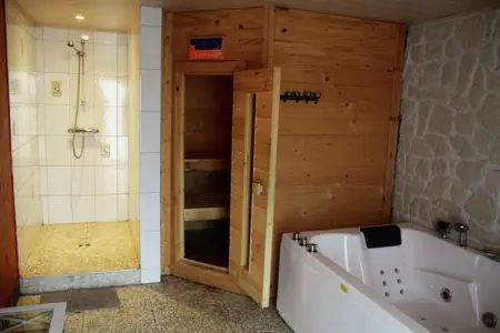 La Capucine – Maison 12 pers. avec sauna et bain à remous : photo 28