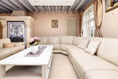Villa Belle Vue - Piscine intérieure et sauna aux Ardennes : photo 2