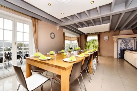 Villa Belle Vue - Piscine intérieure et sauna aux Ardennes : photo 4
