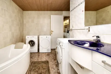 Villa Belle Vue - Piscine intérieure et sauna aux Ardennes : photo 32