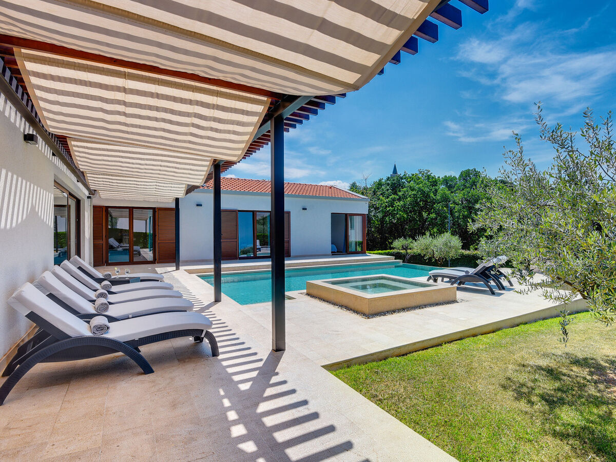 Villa Luna Bianca, piscine privée et jardin en Istrie - Photo 1