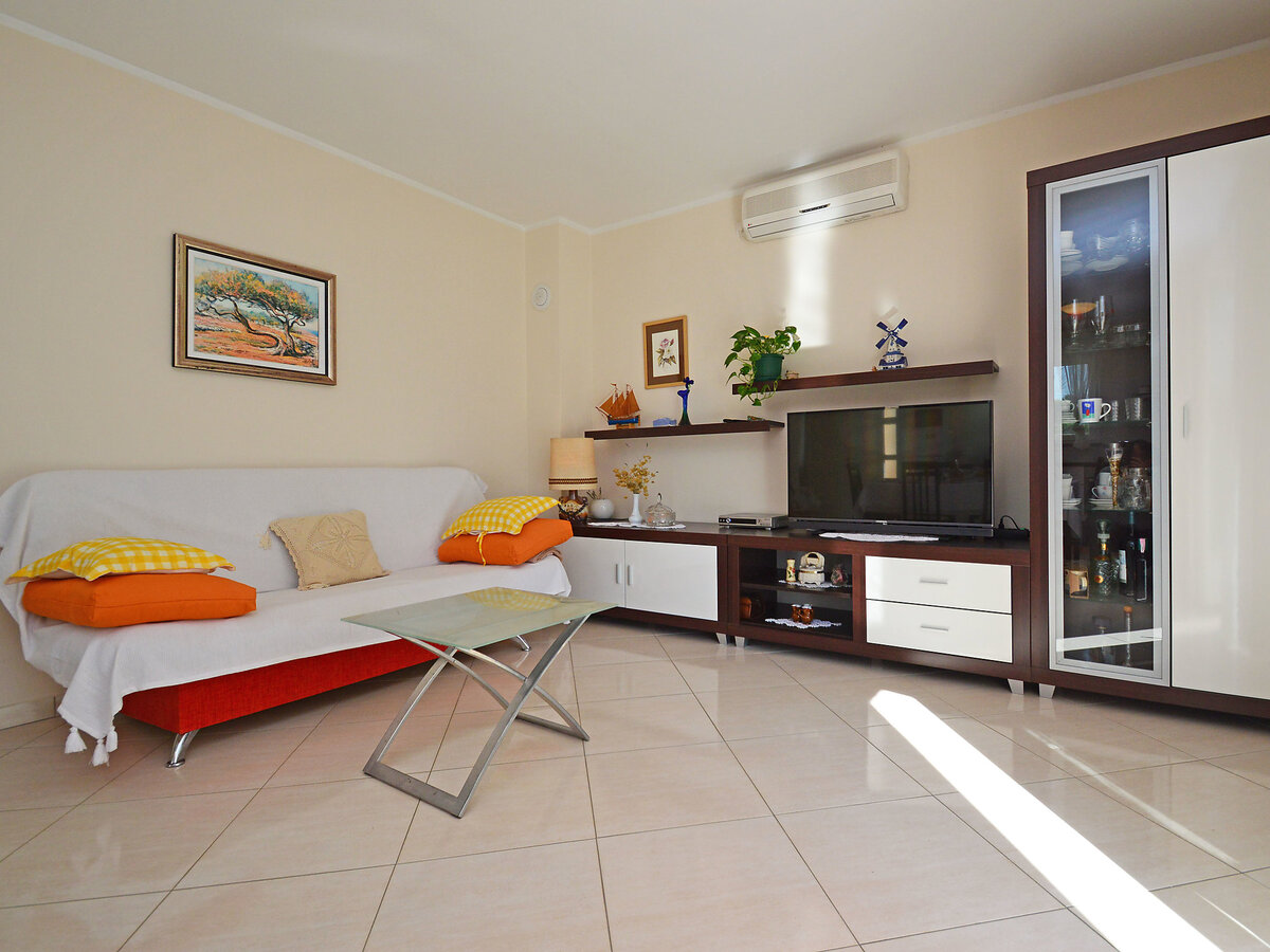 Maison Lory à Rakalj, 2 km de la mer - Photo 3