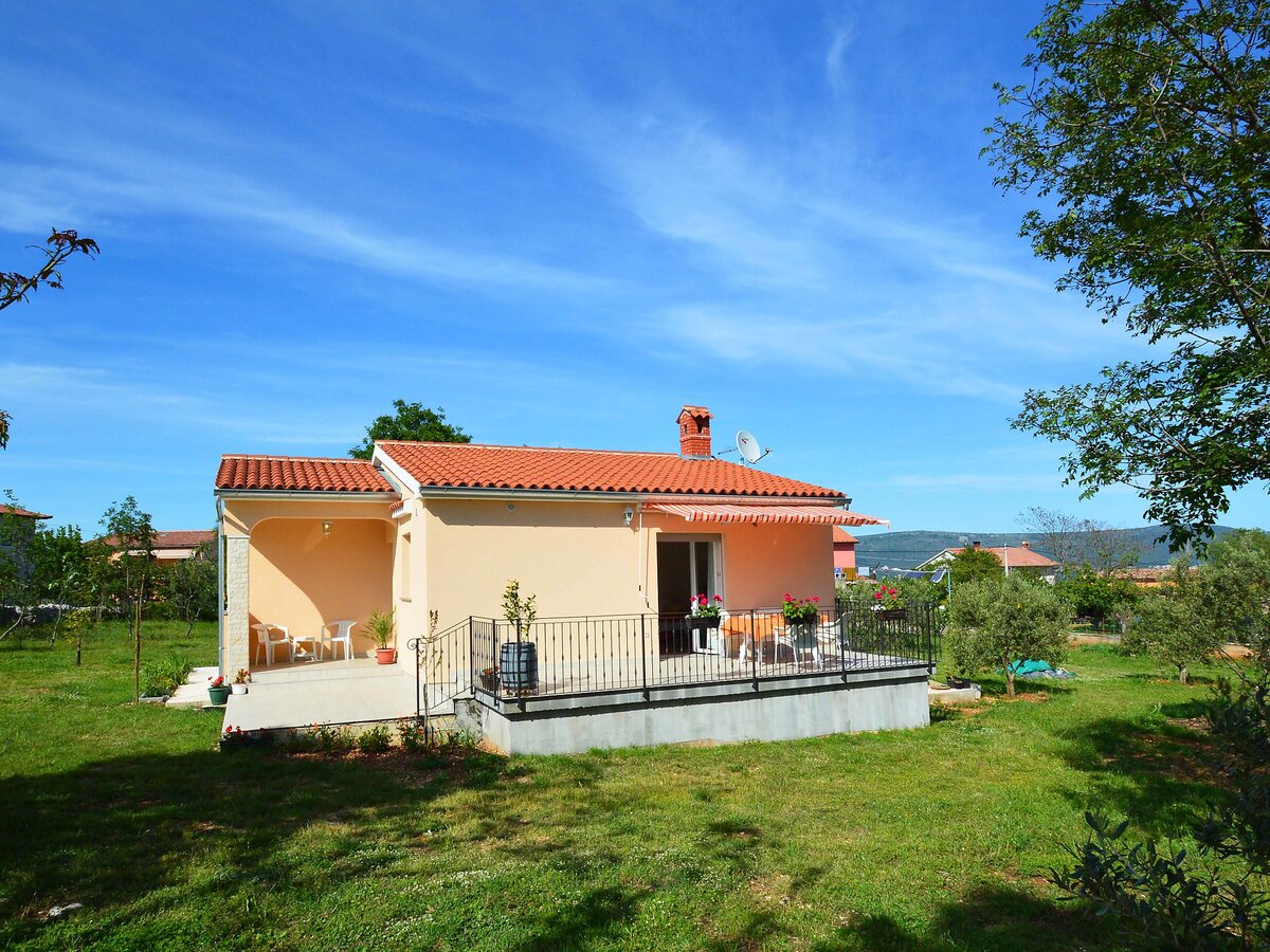 Maison Lory à Rakalj, 2 km de la mer - Photo 10
