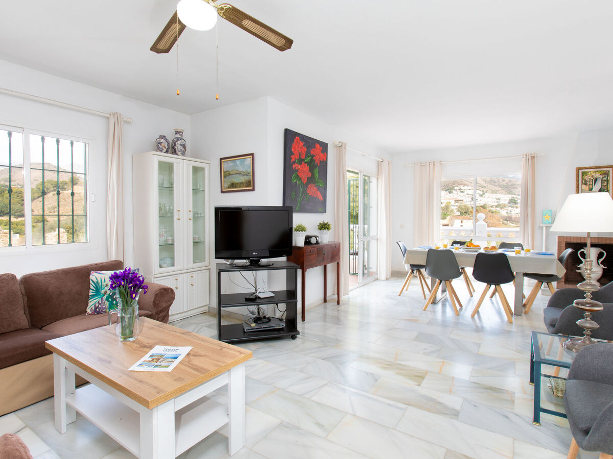 Villa Romeral, maison 5 chambres avec piscine à Nerja - Photo 3