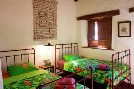 Zoya, gîte rural avec piscine et terrasse sur rivière : photo 5