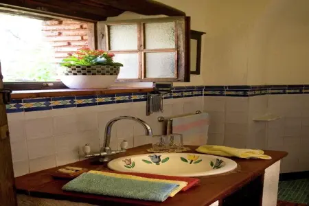 Zoya, gîte rural avec piscine et terrasse sur rivière : photo 18