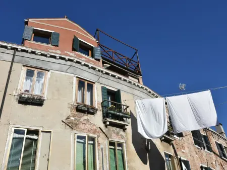 Appartement avec terrasse au bord du canal à Venise : photo 22