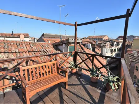 Appartement avec terrasse au bord du canal à Venise : photo 25
