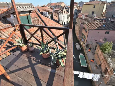 Appartement avec terrasse au bord du canal à Venise : photo 29