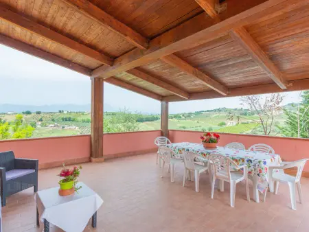 Appartement 120 m² à Città Sant'Angelo, grand terrain et piscine : photo 4