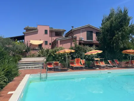 Appartement 85 m² à Città Sant'Angelo, terrain et piscine : photo 17