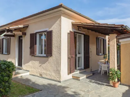 Maison Francesca à Marina Pietrasanta, 1 km de la mer - Photo 12