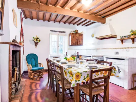 Ferme historique à Barga avec piscine privée et parc : photo 4