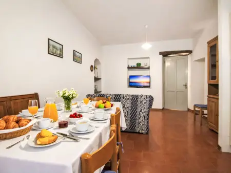 Gîte Mattone à Bucine, 2 chambres avec piscine : photo 9