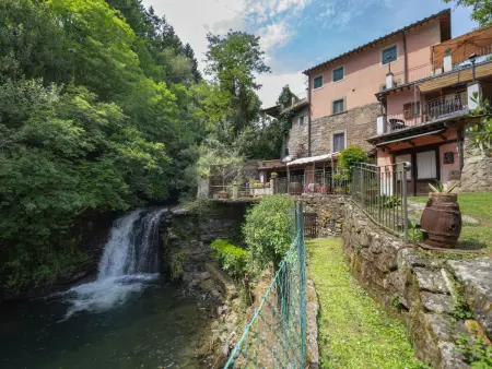 Appartement au moulin Rosa, Loro Ciuffenna, vue cascade : photo 6