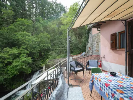 Appartement Verde au moulin, Loro Ciuffenna, vue cascade : photo 20