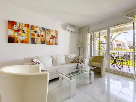 Maison mitoyenne dans la Residencia Els Vilars, moderne avec accès la piscine - Photo 3