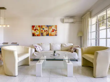 Maison mitoyenne dans la Residencia Els Vilars, moderne avec accès la piscine - Photo 6