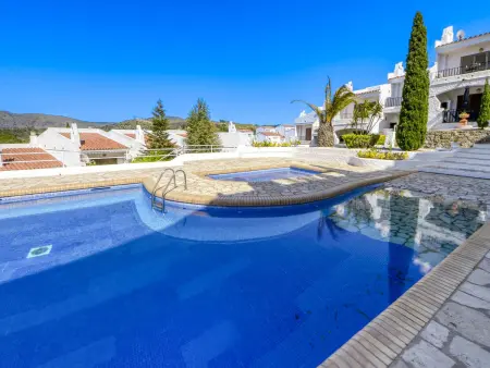 Maison mitoyenne dans la Residencia Els Vilars, moderne avec accès la piscine - Photo 22