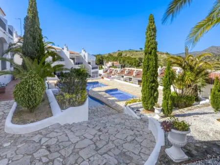 Maison mitoyenne dans la Residencia Els Vilars, moderne avec accès la piscine - Photo 25