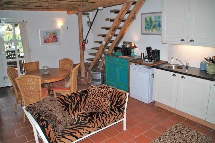 Gîte Montizon : maison en pierre avec piscine à Roussines - Photo 5