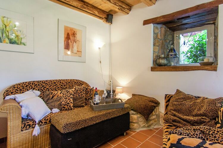 Gîte Montizon : maison en pierre avec piscine à Roussines - Photo 7