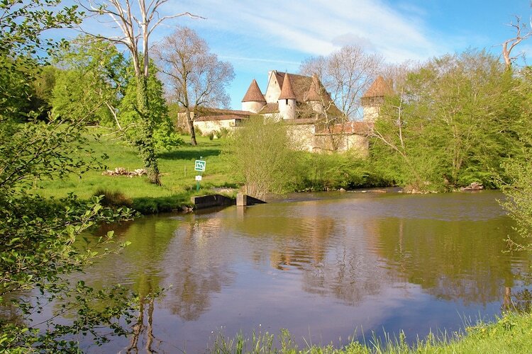Gîte Montizon : maison en pierre avec piscine à Roussines - Photo 32