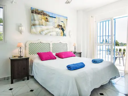 Villa Pueblo Jara, superbe villa moderne avec vue sur les montagnes - Photo 4