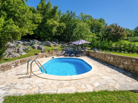 Kapitani, maison 3 pièces avec piscine à Hum : photo 3