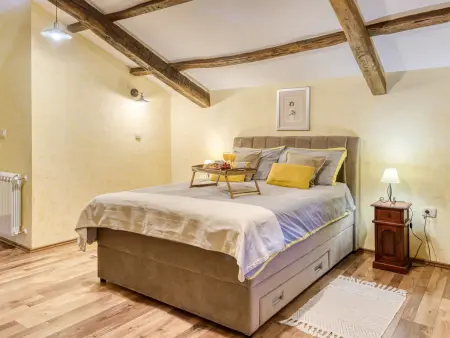 Kapitani, maison 3 pièces avec piscine à Hum : photo 6