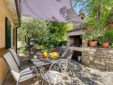 Kapitani, maison 3 pièces avec piscine à Hum : photo 10