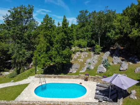 Kapitani, maison 3 pièces avec piscine à Hum : photo 12