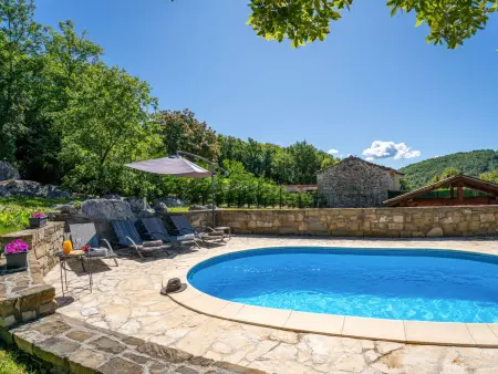 Kapitani, maison 3 pièces avec piscine à Hum : photo 25