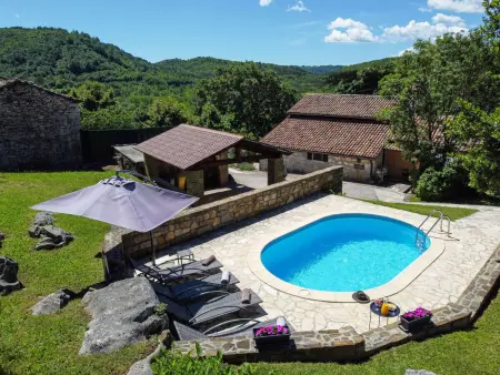 Kapitani, maison 3 pièces avec piscine à Hum : photo 28