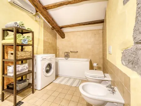 Kapitani, maison 3 pièces avec piscine à Hum : photo 41