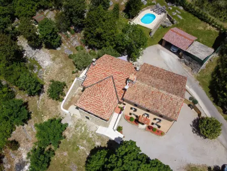 Kapitani, maison 3 pièces avec piscine à Hum : photo 43