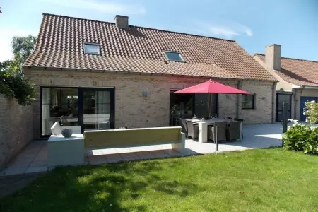 Location villa à Diksmuide, Villa ensoleillée à Dixmude avec jardin et sauna