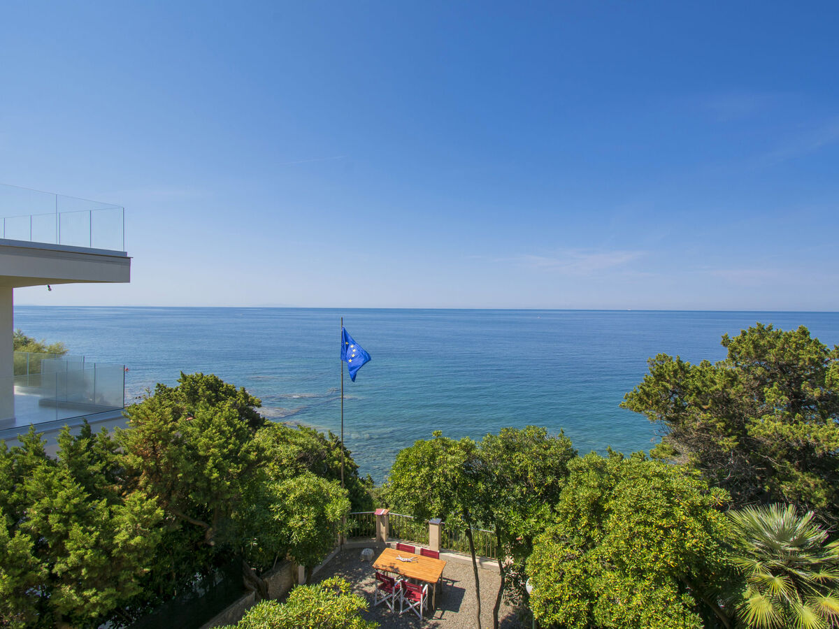 Villa Tamerici : 9 pers., accès direct plage à Quercianella - Photo 2