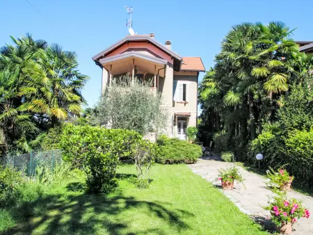 Location appartement à Castelveccana, Magda