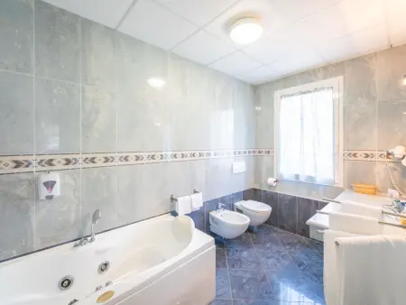 Villa La Rosa - 8 chambres, piscine et jardin à Montelupo : photo 27