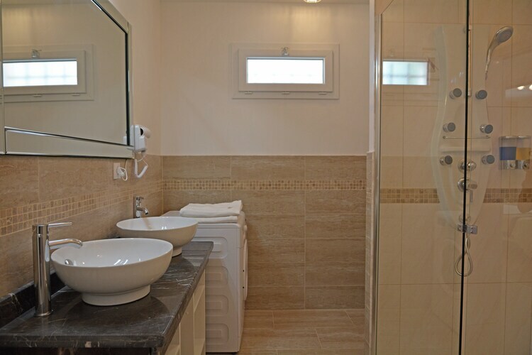 Villa Contempo – 3 chambres, piscine et terrasse à Montauroux - Photo 23