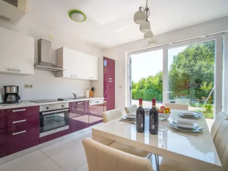 Maison Graziani avec piscine chauffée à Krk : photo 14