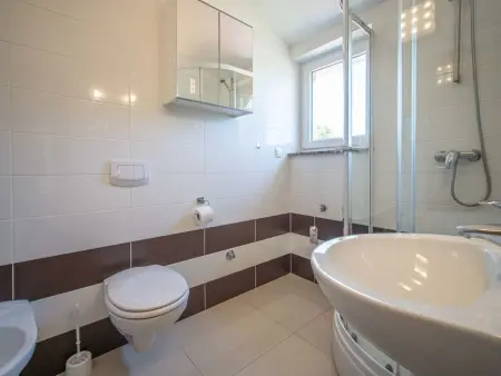 Maison Graziani avec piscine chauffée à Krk : photo 27