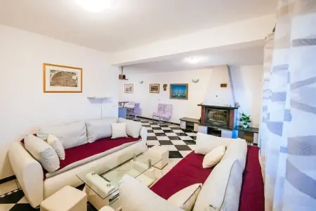 Holiday Home Zubak, Maison de Vacances Jasenice proche Plage & Piscine - Photo 10