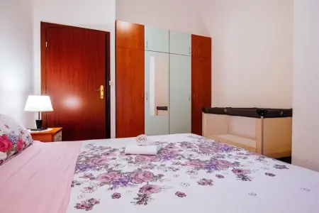 Holiday Home Zubak, Maison de Vacances Jasenice proche Plage & Piscine - Photo 17