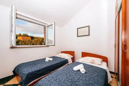 Holiday Home Zubak, Maison de Vacances Jasenice proche Plage & Piscine - Photo 18